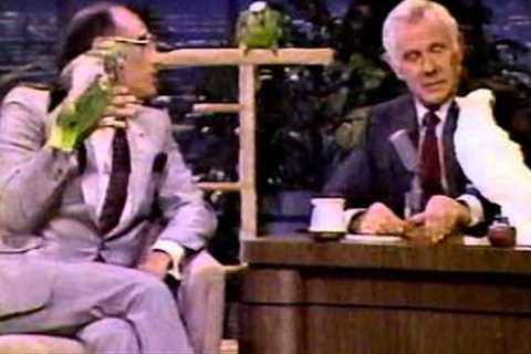 Birds clips in the Tonight Show with Johnny Carson