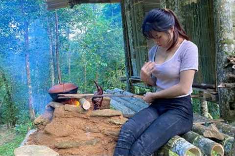 skills to live wild alone, make cakes with wild potatoes, build a fireplace