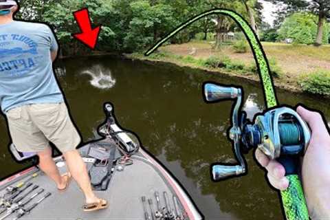 This TINY LAKE is filled with TROPHY BASS! (Lake Bass Fishing)
