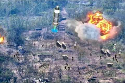 All-out Attack!! Ukrainian drones Battle brutally destroy russian forces in front line