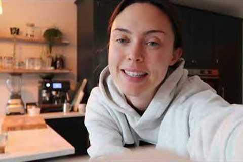 Slow days at home &amp; the Bath market | DITL VLOG