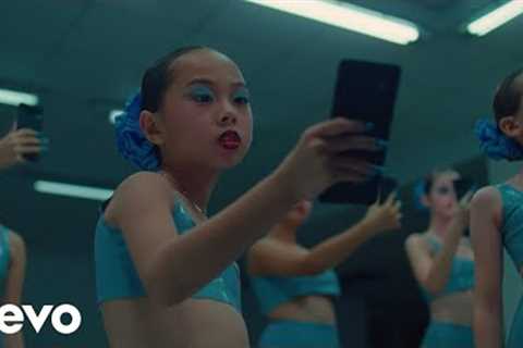 Christina Aguilera - Beautiful (2022 Version)