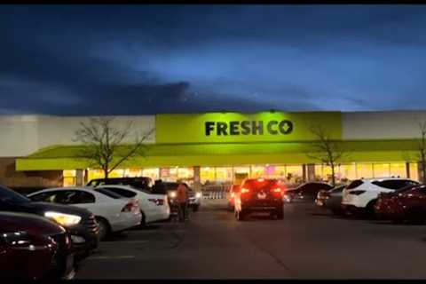 Grocery shopping in Canada 🇨🇦 | FreshCo | International Student in Canada 2022