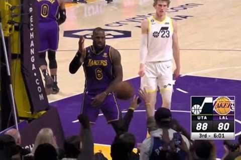 Lebron James was acting like he won the NBA finals after this transition dunk😂