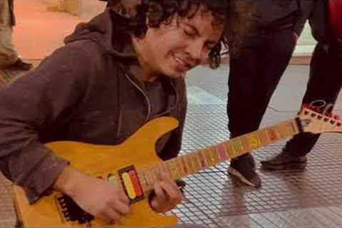 Arpeggios at the speed of light - Amazing street guitar performance