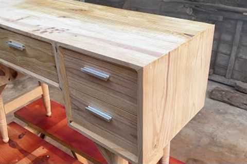 Impressive Woodworking Project // Dressing Tables To Make Your Room More Luxe