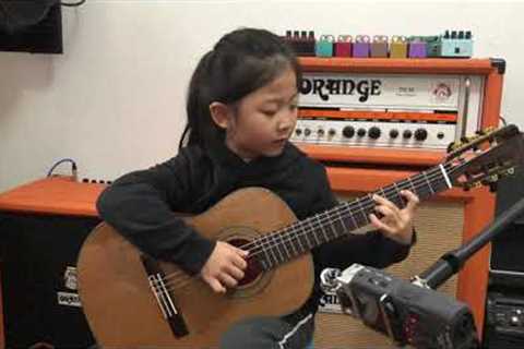 [ Fly me to the moon ] By A girl six years old  |  Bossanova guitar playing | INS @miumiuguitargirl