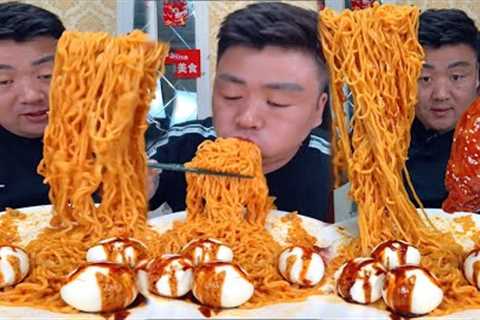 Eating Fast Food | Mukbang chicken wings baofan, egg yolk noodles