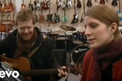 Glen Hansard, Marketa Irglova - Falling Slowly (Official Video)