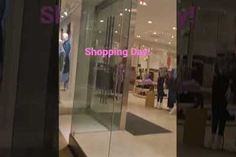 I love shopping day! #shopping #michaelkors #fashionblogger #fashionshorts #travelvlog #louisvuitton