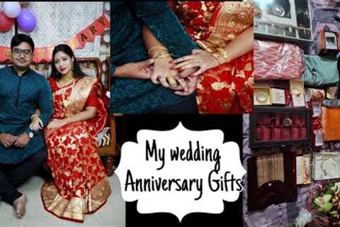 My 1st wedding Anniversary Gifts unboxing | Husband Ne kiya Gift Diya?? #anniversarygift