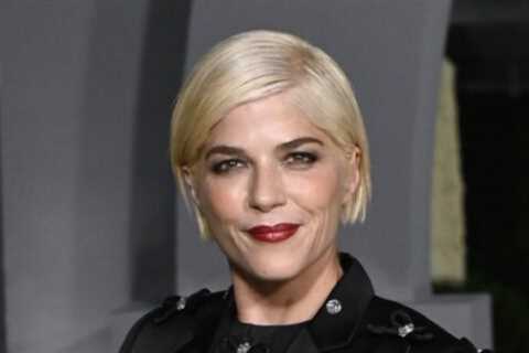 Selma Blair May Have Stepped Away From ‘DWTS,’ But She’s Still A Champion For The Chronically Ill￼