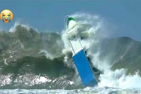 TOP Scary Big Ships Crashing | Cruise Ship Crash into Shores | Cargo Ship Collision on the Sea 2022
