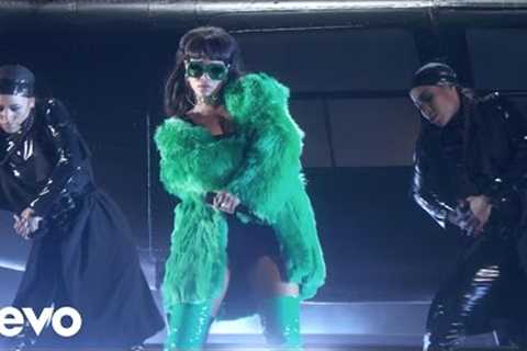 Bitch Better Have My Money (Live At The 2015 iHeartRadio Music Awards) (Explicit)