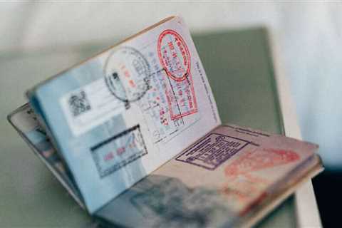 What options are available for visas and residency in Guatemala?