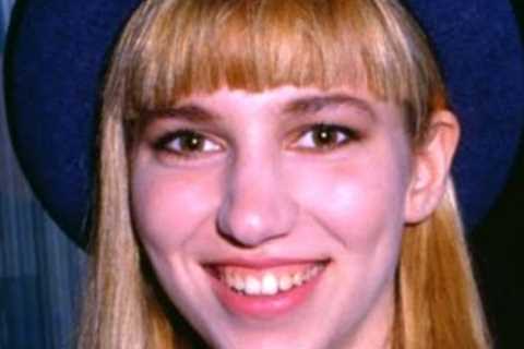 What Ever Happened to Debbie Gibson, a Pop Star from the 1980s?