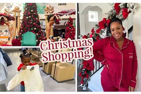 CHRISTMAS GIFT SHOPPING AT THE MALL!