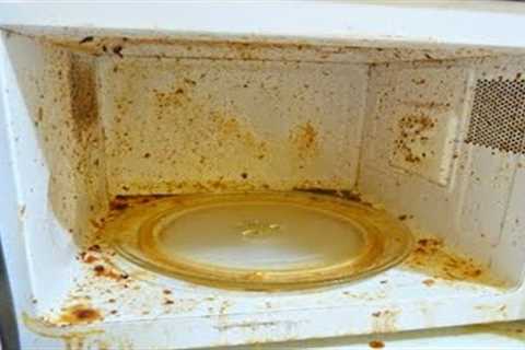 How To Clean a Microwave Naturally With Lemon, Vinegar and Baking soda