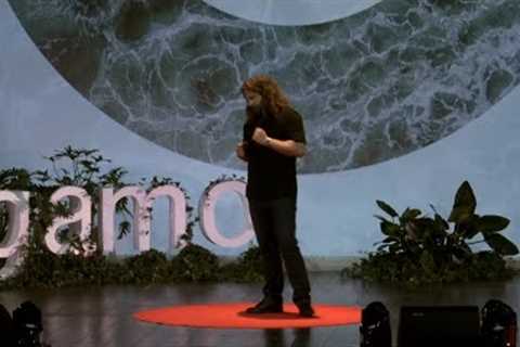 Life is like a rugby ball…how can we catch it? | Martin Castrogiovanni | TEDxBergamo