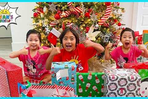 Ryan's Christmas Morning Opening Presents with Emma and Kate!