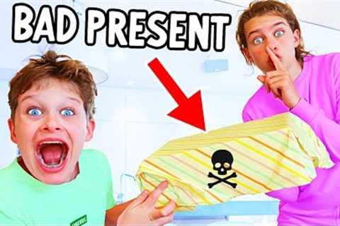 GIVING MY SIBLINGS BAD PRESENTS TO SEE HOW THEY REACT w/The Norris Nuts