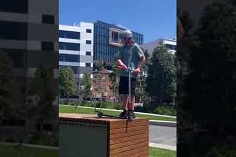 😱this was crazy🤯#shorts #tiktok #youtube #youtubeshorts #viral #fails #clips #scooter #funny