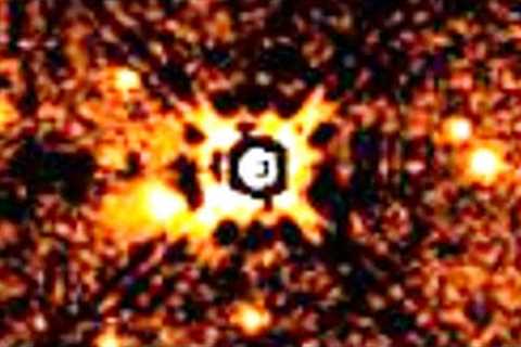 James Webb Telescope Just Detected Something BIZARRE On Proxima B
