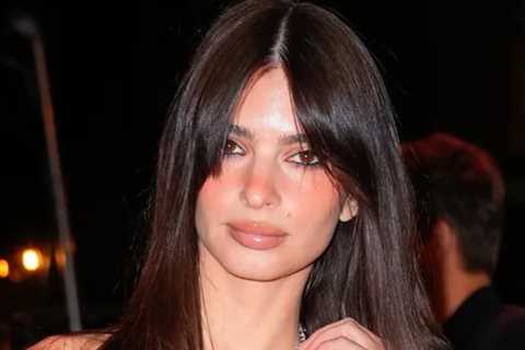Emily Ratajkowski Says She Recently Weighed 100 Pounds -- 'It Was Really, Really Scary'