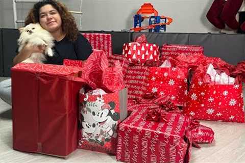 MARY'S 17TH BIRTHDAY OPENING PRESENTS!!!