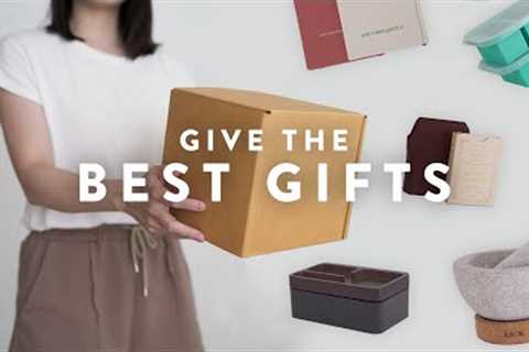 10 Lifestyle Gift Ideas &amp; How to Give Gifts People Actually Want (2022)