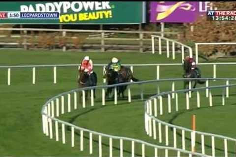 Extraordinary horse race finish!