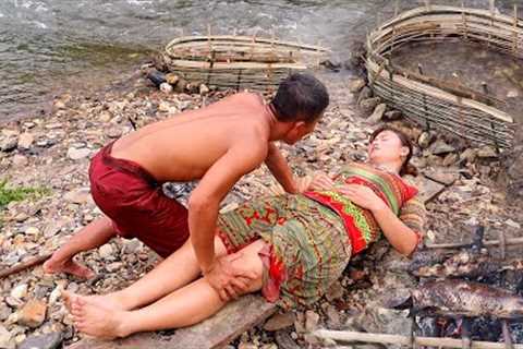 Survival skills in the rainforest, Living Wild In The Forest, Build Traps Catch Fish Good Cooking