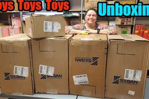 Unboxing a Partial Pallet's worth of Toys! Toys! Toys! Check out all the amazing items we got!