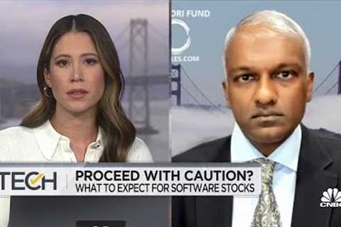Amazon Web Services revenue growth will slow down more in 2023, says Satori Fund's Niles