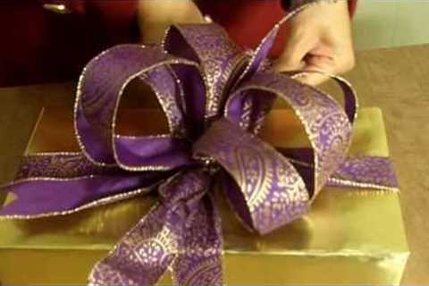How to make the Ultimate BOW for your Christmas Gift or Present