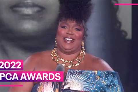 Lizzo Brings Out Activists &amp; Game Changers to Accept PCAs Award | E! News