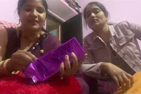 Wedding Anniversary Gifts Unwrapping🎁😍gifts untapped krte time ho gya ak accident 🥺#shobhakarki