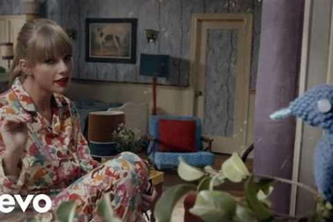 Taylor Swift - We Are Never Ever Getting Back Together