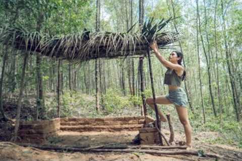Survival Skill  - Lily The Survivor: Building House, Making Brick Kilns &amp; Molds | Lily Survival