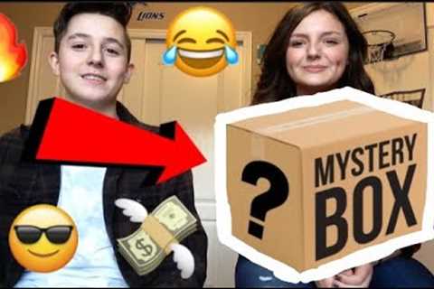 Opening an awesome 20$ amazon mystery box!!!!