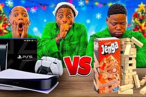 CHEAP VS EXPENSIVE CHRISTMAS PRESENTS CHALLENGE!! 🎁