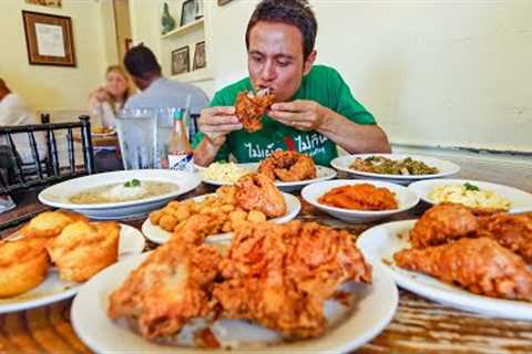 The Best FRIED CHICKEN in America!! 🍗 Soul Food at Willie Mae’s in New Orleans!