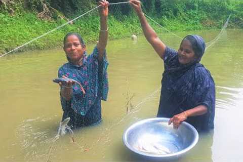 Village Wife Catching Fish By Net Fishing From Pond &amp; Cooking Live Fish For Kids | Woman Catch..