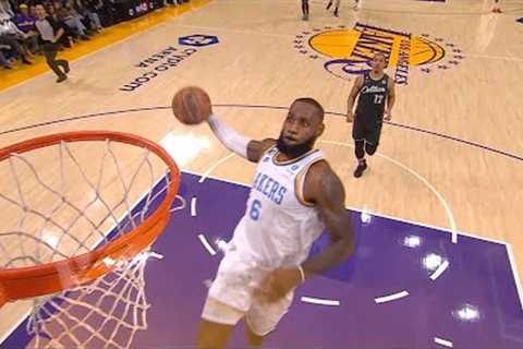 LeBron James throws down windmill dunk on fastbreak vs Celtics