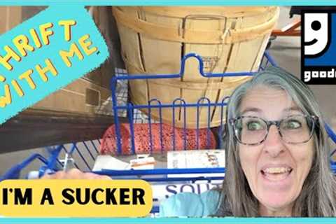 I'm a Sucker - Thrift With Me at Goodwill in Las Vegas