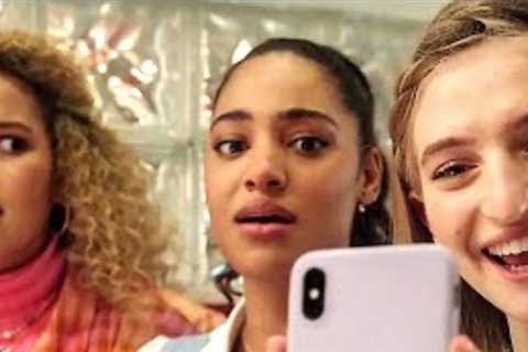 Trailer for SNOW DAY (2022). Christmas, Teen Comedy Movie HD