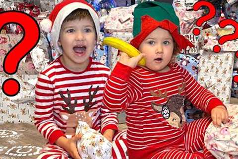 Tutti Frutti Kids Christmas Morning, Opening Presents 2021🎄🎅🎁OMG, Is it Banana??😮Is it Snow?