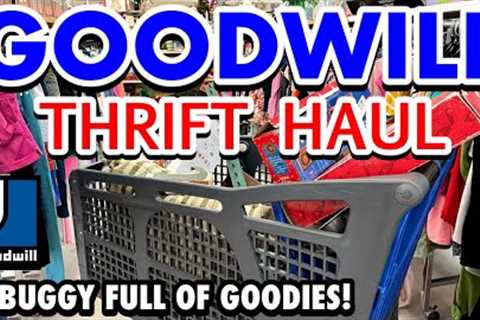 GOODWILL HOME DECOR THRIFT SHOPPING HAUL * A BUGGY FULL OF GOODIES! Thriftmas-Day 16