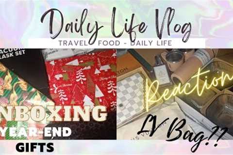 UNBOXING YEAR-END GIFTS!! (ANONG REACTION??)