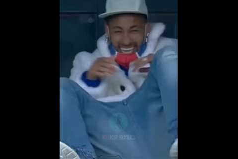 Neymar's reaction to Mbappe's play 😂🤣
